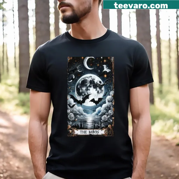 The Moon tarot card graphic t-shirt for Halloween