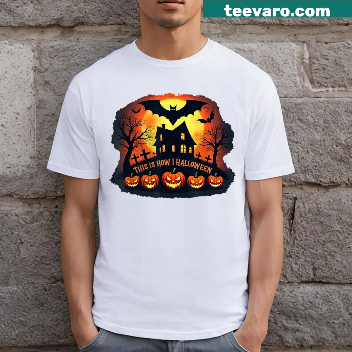 Text T-shirt with the phrase 'This Is How I Halloween.' — on a men's t-shirt