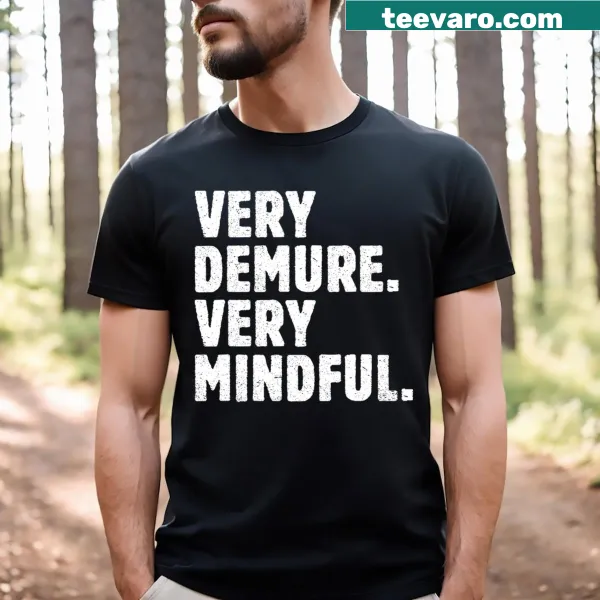 Minimalist T-shirt with a serene and elegant design