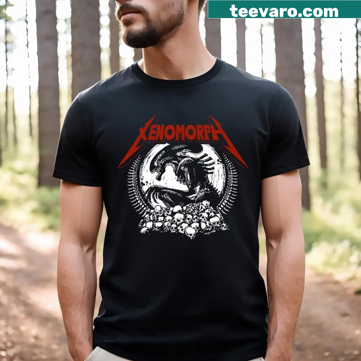 Illustration of a menacing Xenomorph alien on a T-shirt — on a men's t-shirt