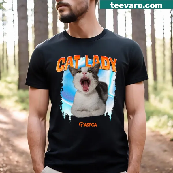T-shirt for cat lovers with cute cat illustrations