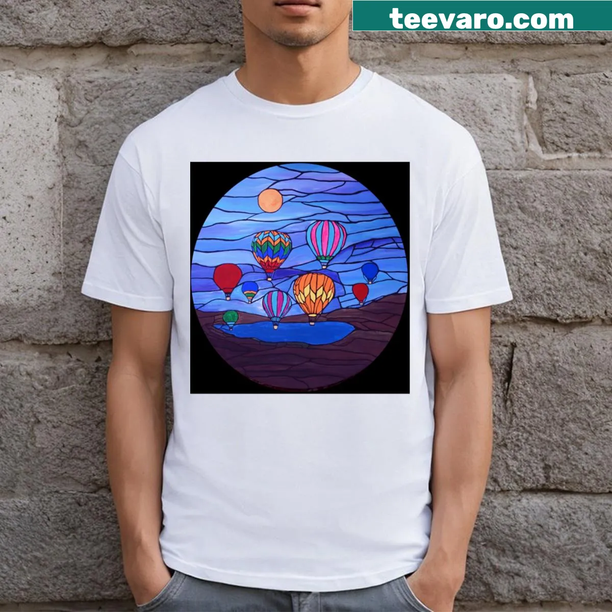 Illustration of colorful hot air balloons on a t-shirt — on a men's t-shirt