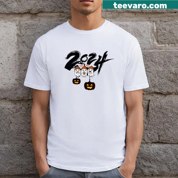 Spooky Boo text with black pumpkins on Halloween t-shirt