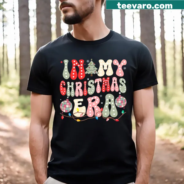 Cute T-shirt with the phrase 'In My Christmas Era' for the holiday season