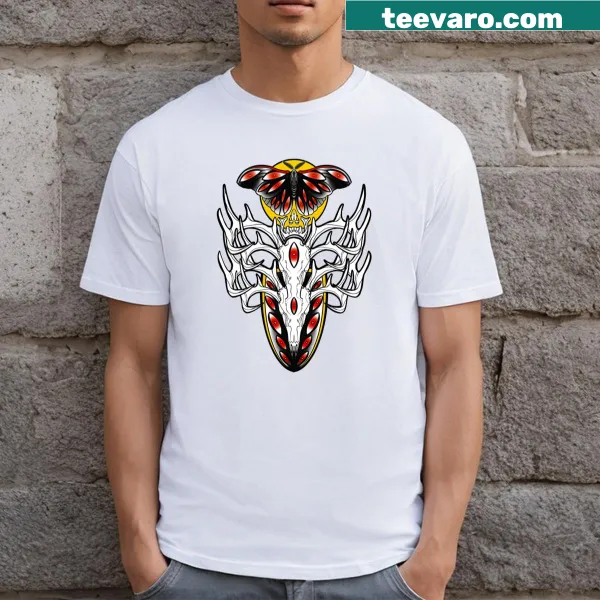 Minimalist T-shirt featuring a deer skull silhouette