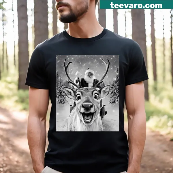 Funny reindeer and Santa selfie Christmas t-shirt