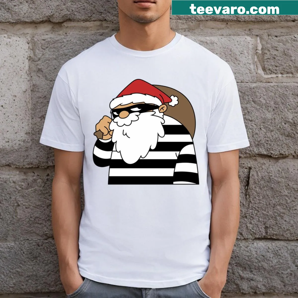 Heartwarming Christmas t-shirt with a playful stealing hearts design — on a men's t-shirt