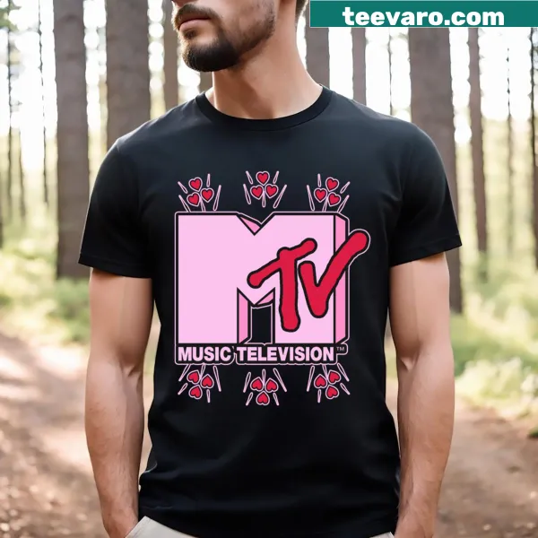 T-shirt with MTV logo and flying hearts illustration