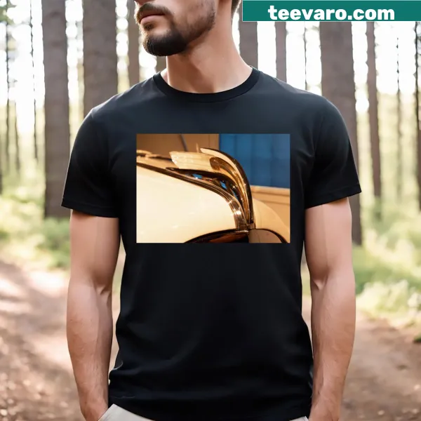 Darrin hood ornament design T-shirt