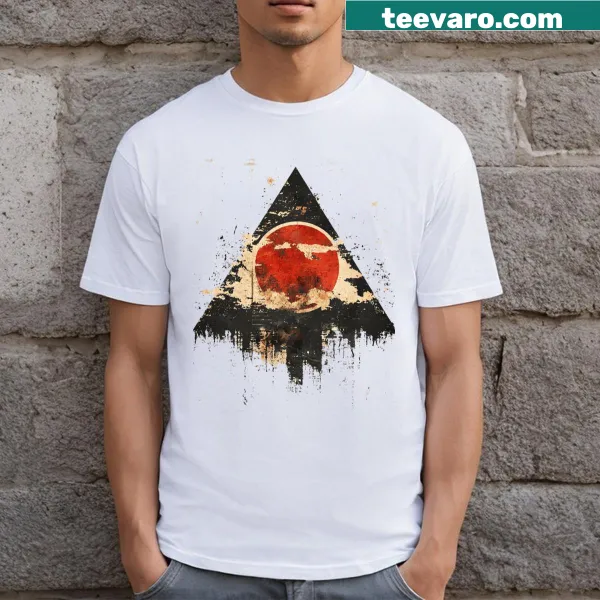 Minimalist pyramid graphic T-shirt in a contemporary design