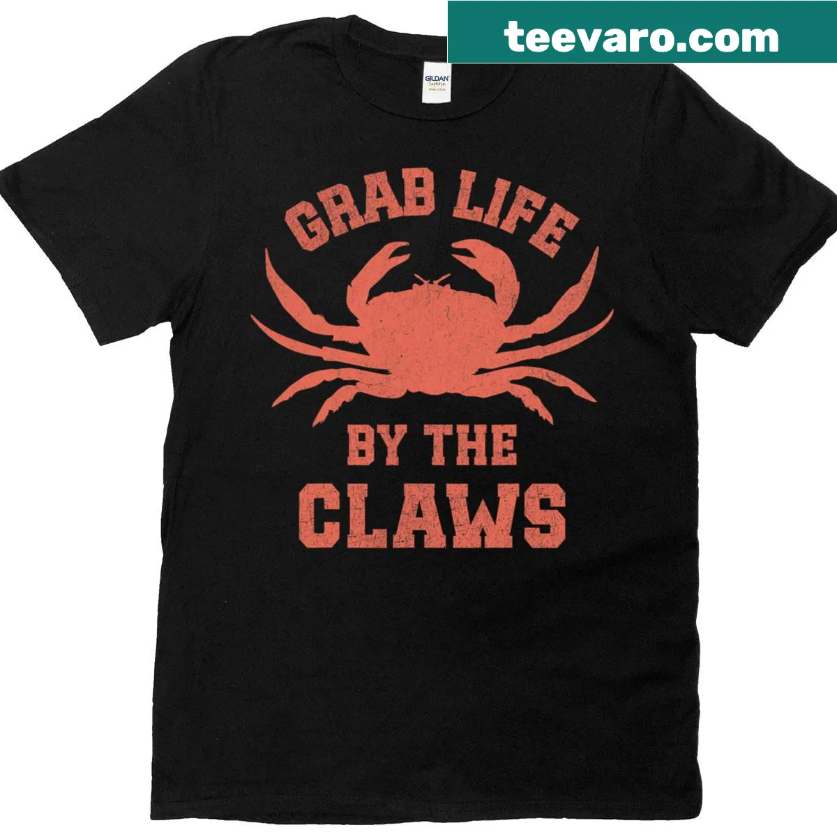 Motivational T-shirt with the phrase 'Grab Life By The Claws' — on a men's t-shirt