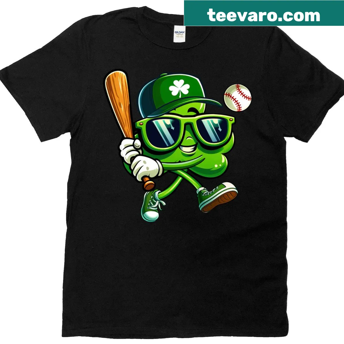 Kids' T-shirt with shamrocks and baseball graphics for St. Patrick's Day — on a men's t-shirt