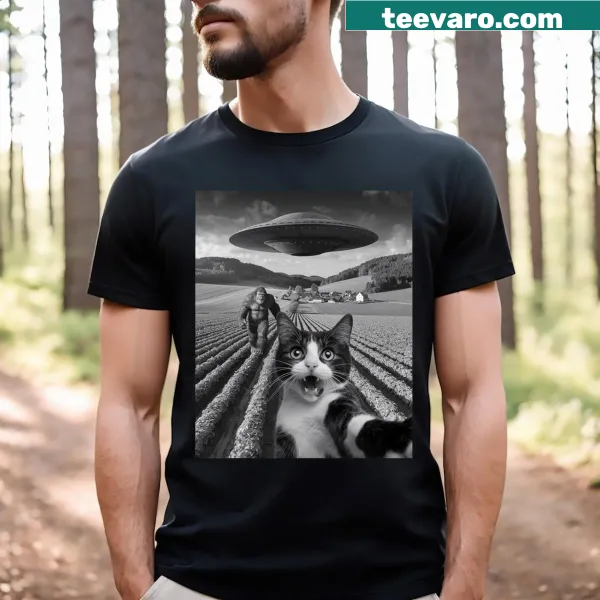 Funny T-shirt with a cat selfie alongside an alien UFO