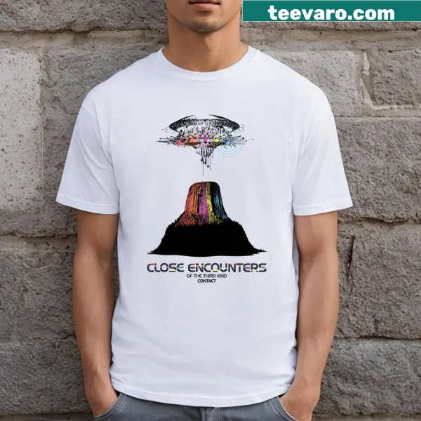 Sci-fi themed Contact Variant T-shirt from Close Encounters.