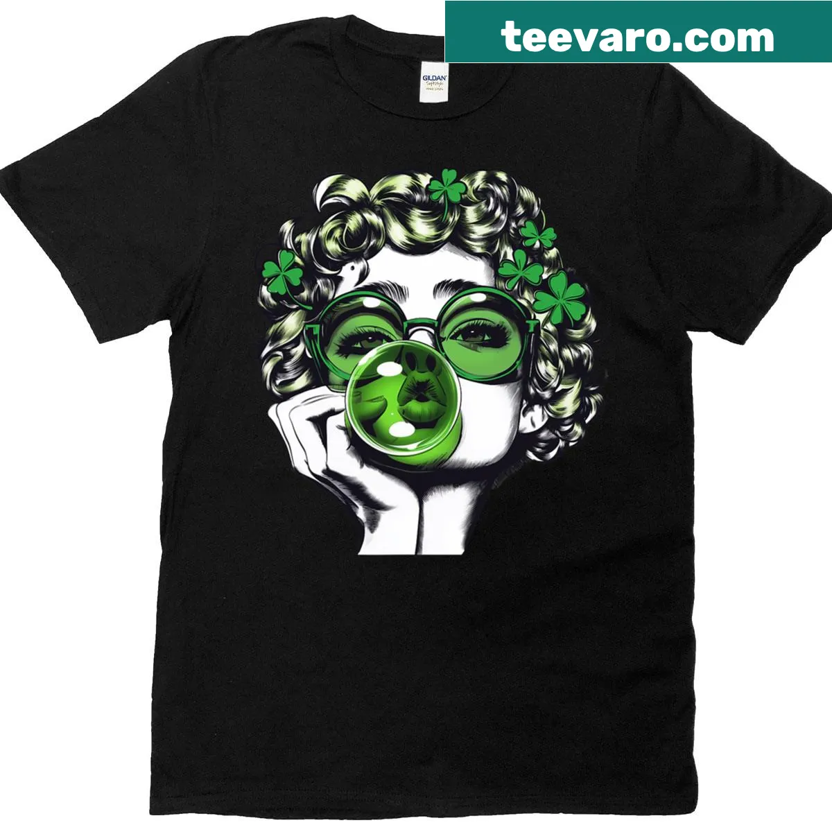 Shamrock with bubble gum bubble on a festive St. Patrick's Day shirt — on a men's t-shirt