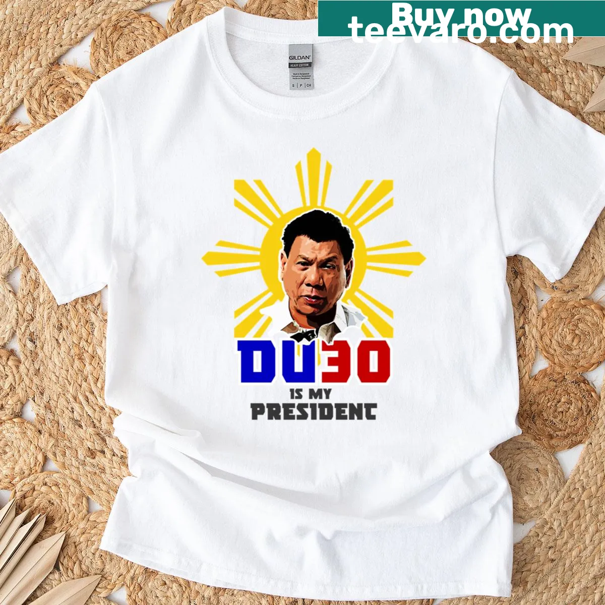 Minimalist tee with 'Du4' typography design — on a men's t-shirt
