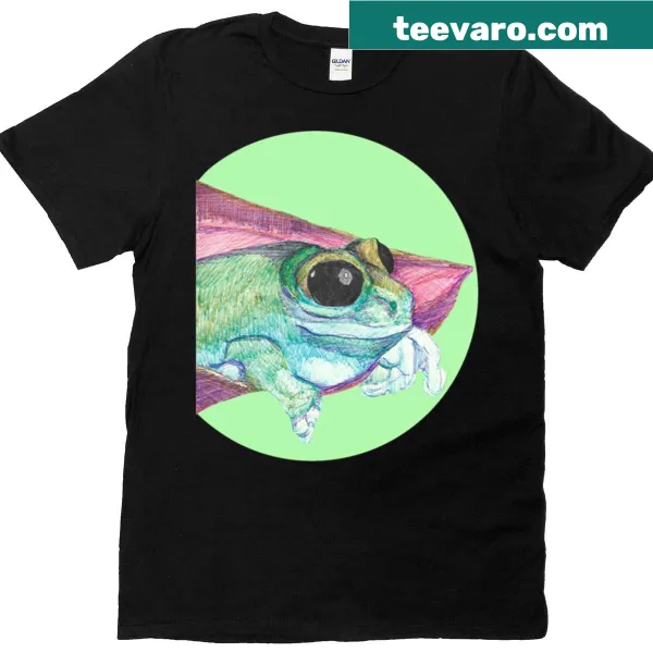 Charming t-shirt featuring a delightful frog graphic