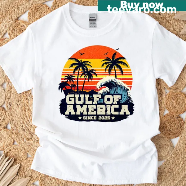Retro T-shirt featuring the American flag and Gulf design celebrating Mexico.