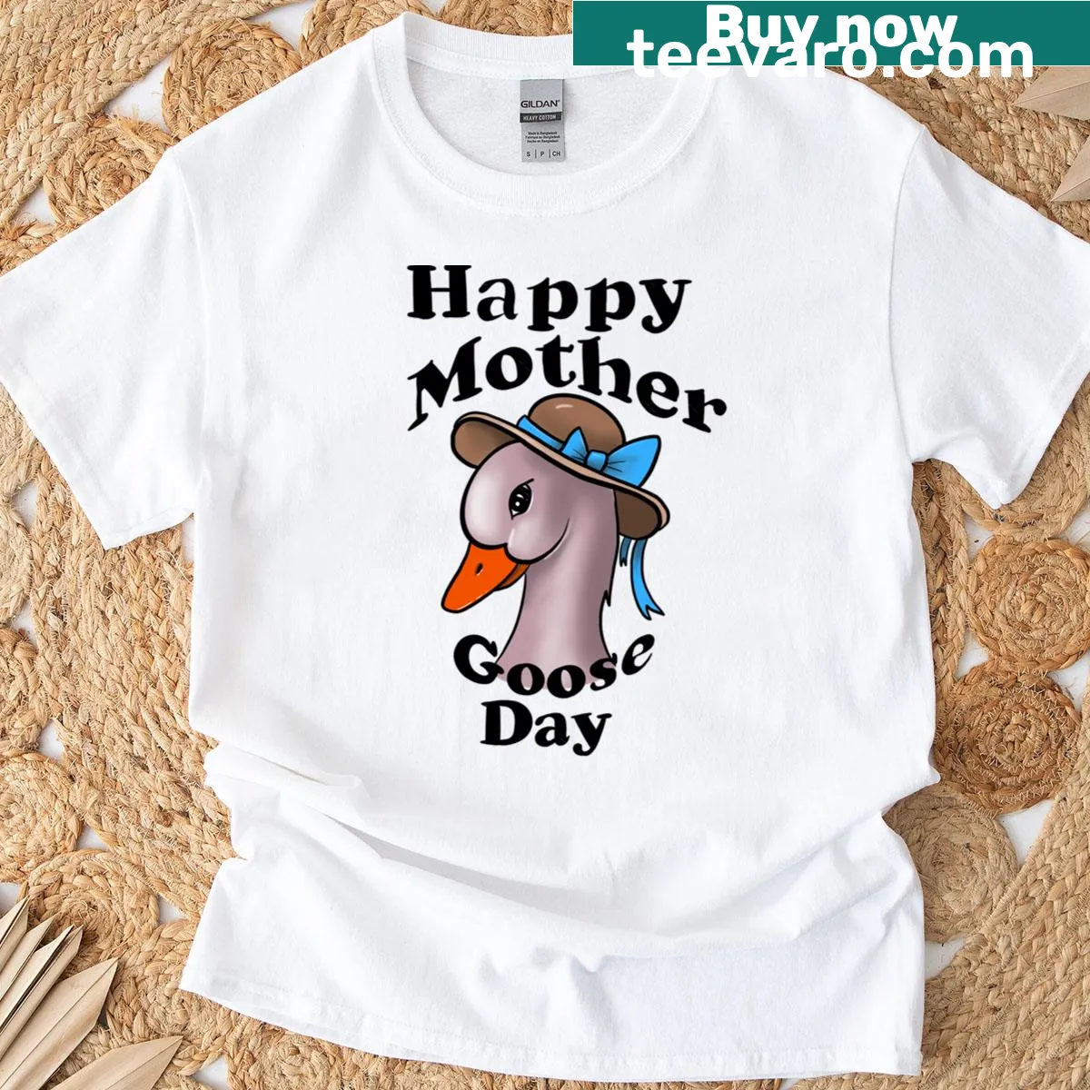 Illustration of a goose with a nurturing theme for moms. — on a men's t-shirt