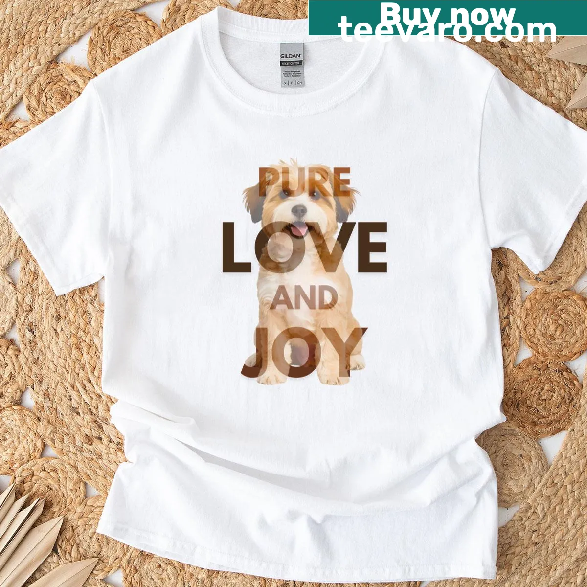 Adorable Maltipoo illustration on a dog lovers t-shirt — on a men's t-shirt
