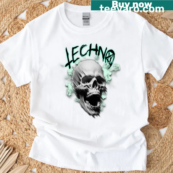 Techno skull design shrouded in fog on a blackmint t-shirt