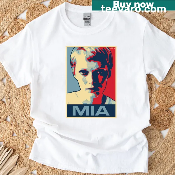 Simple design t-shirt featuring the name Mia