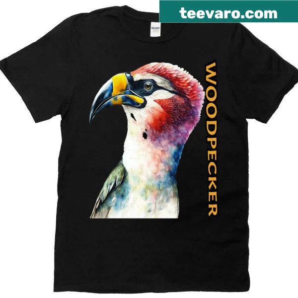 T-shirt with an illustration of a woodpecker.