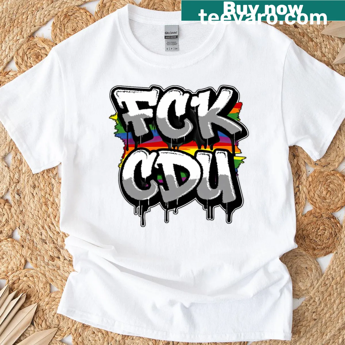 Bold graphic t-shirt with the phrase 'Fck Cdu' in clear text. — on a men's t-shirt