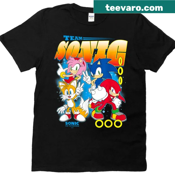 T-shirt featuring Team Sonic characters Amy, Tails, and Knuckles from the game series.