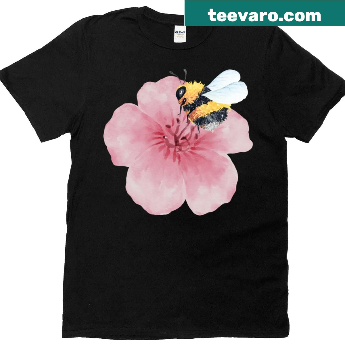 Illustration of a bee and flowers on a T-shirt — on a men's t-shirt