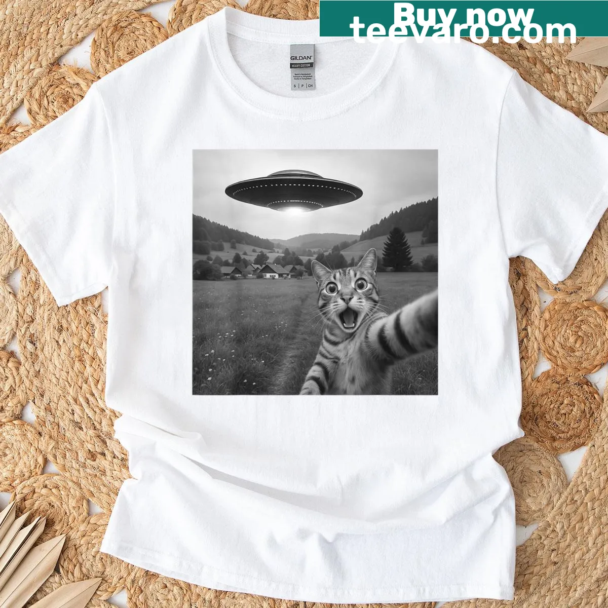 Funny cat selfie with an alien UFO design T-shirt — on a men's t-shirt