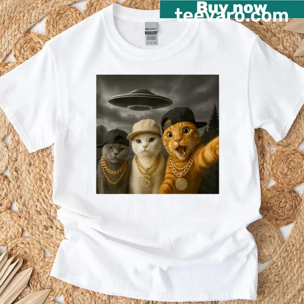 Funny cat selfie t-shirt featuring a UFO and hip hop elements