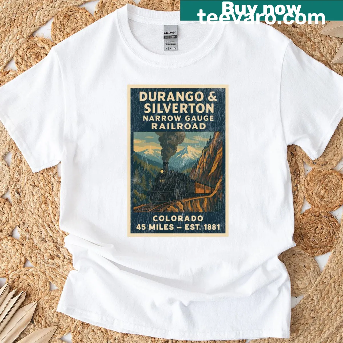 Illustration of the Durango Silverton Narrow Gauge train on a T-shirt — on a men's t-shirt
