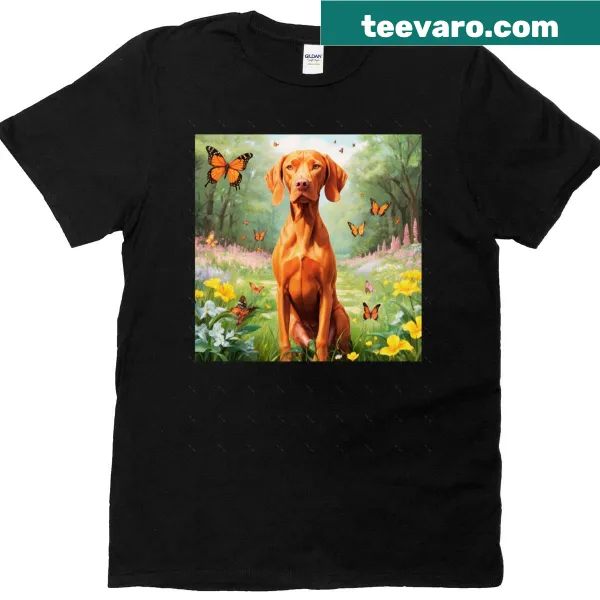 Oversized t-shirt with a Vizsla dog in a spring garden