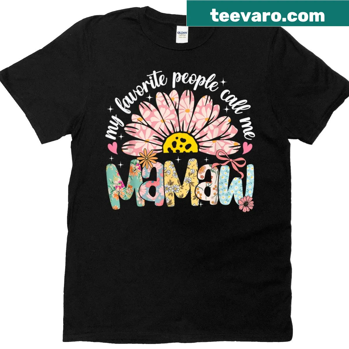 Girly t-shirt with 'My Favorite People Call Me Mamaw' text for grandmas — on a men's t-shirt