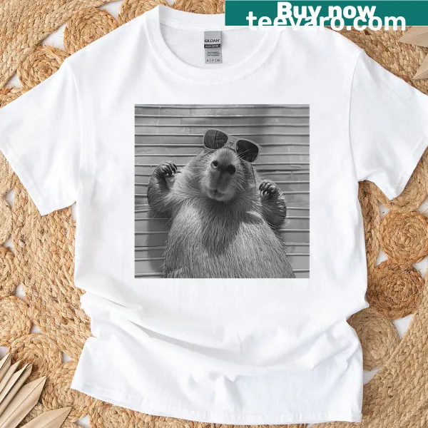 Funny capybara selfie t-shirt with playful illustration