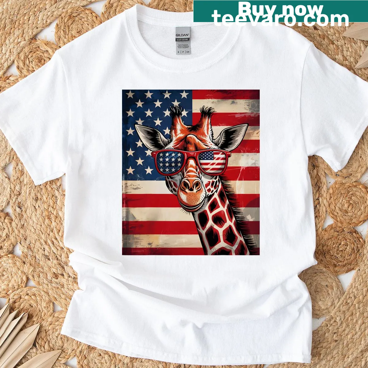 Giraffe wearing sunglasses with USA flag design on T-shirt — on a men's t-shirt