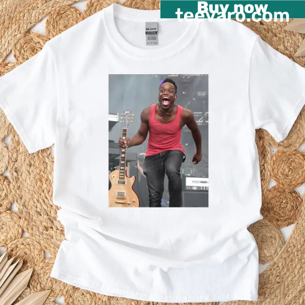 Photographic print of Kirk Douglas on a t-shirt
