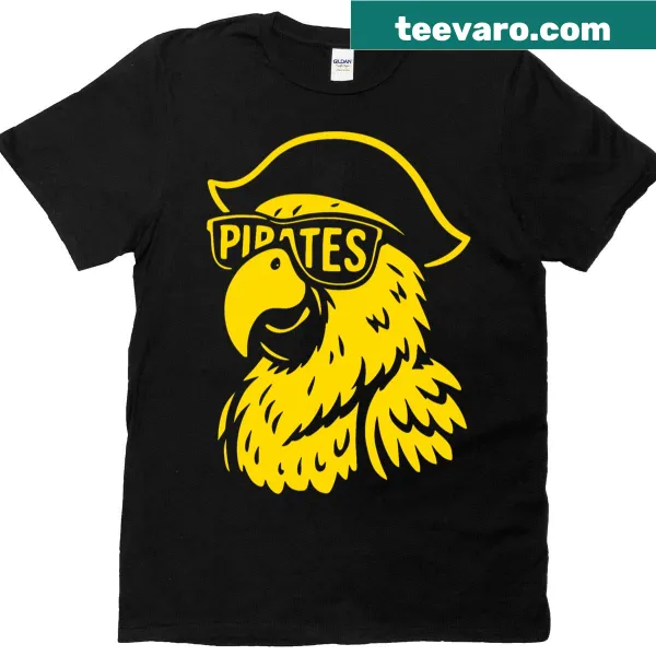 Vintage pirate t-shirt customizable with last name
