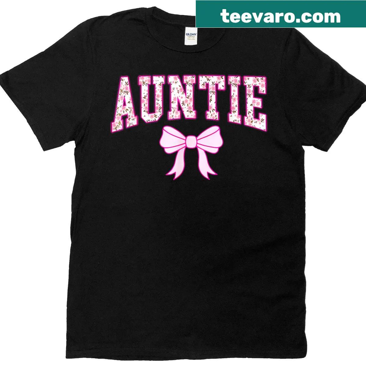 Cute Auntie t-shirt with bow design for Mother's Day — on a men's t-shirt