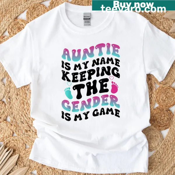Funny typography design celebrating being an aunt