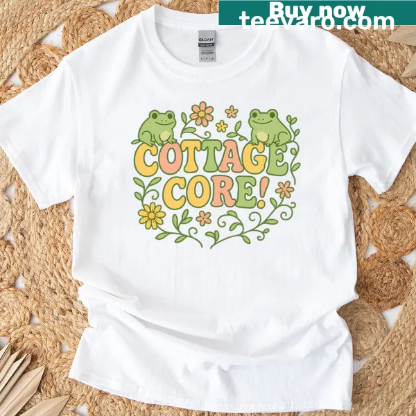 Cartoon ghost design with the text Creep It Real on shirt