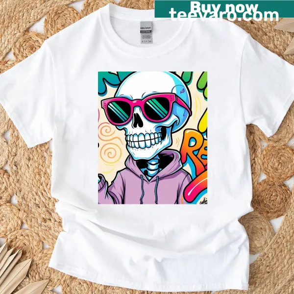 T-shirt with a playful Halloween design and text 'Creepin It Real'.