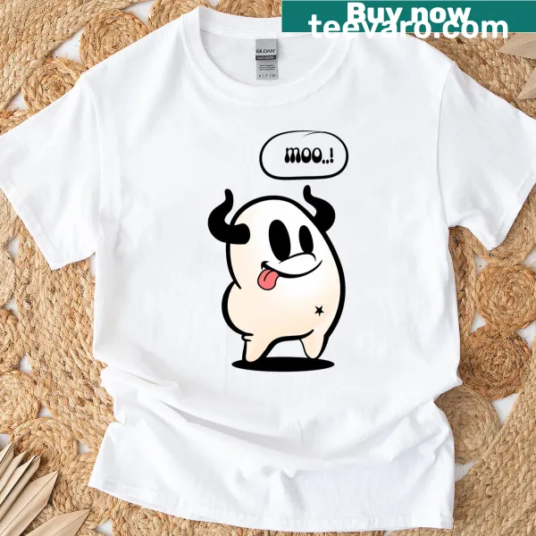 Quirky spooky cow graphic t-shirt