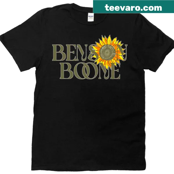 Vintage-inspired pop musician graphic on t-shirt