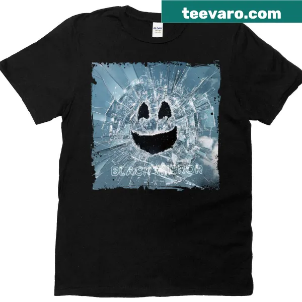 Oversized T-shirt featuring a bold mirrored smile design