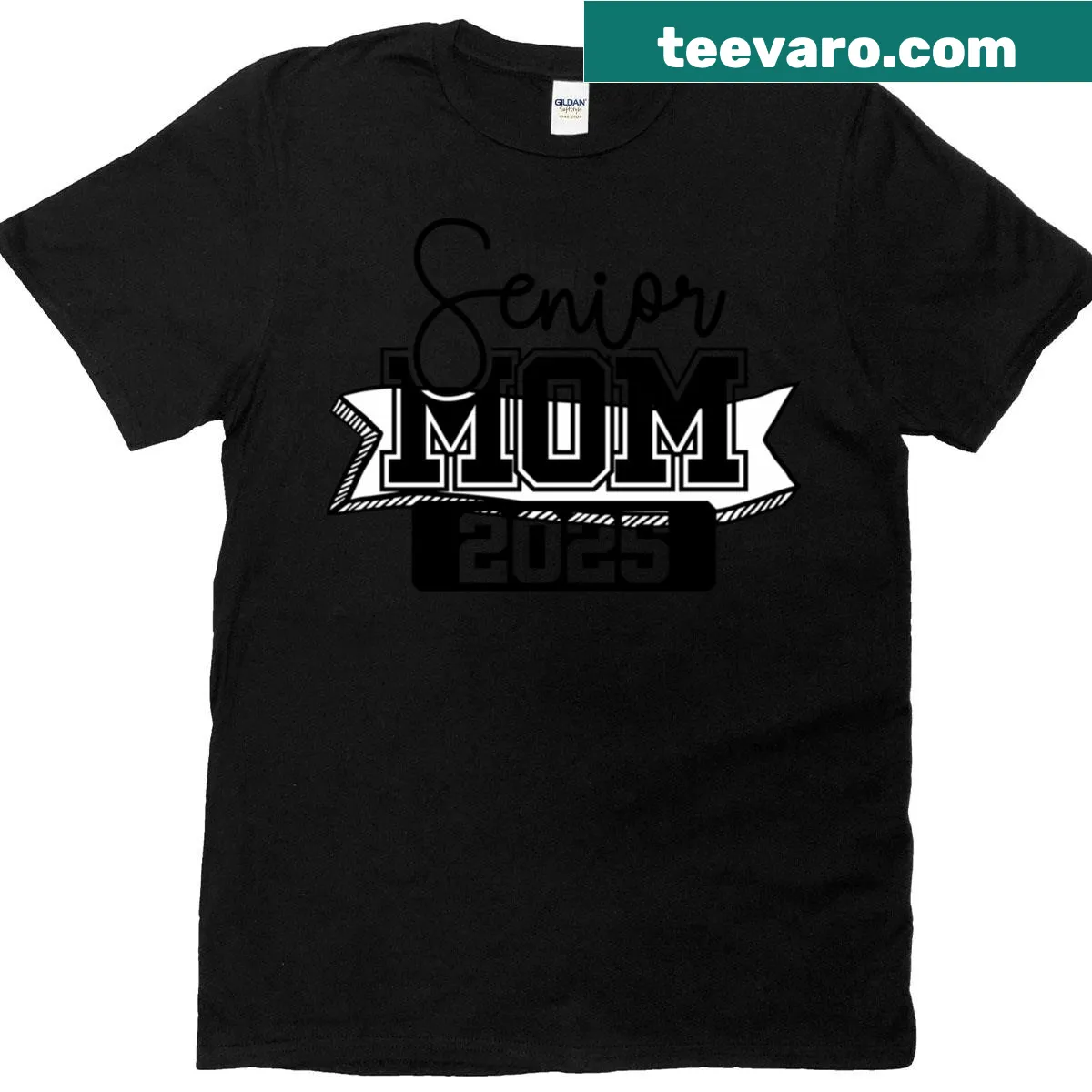 Oversized T-shirt celebrating Senior Mom 2025 graduation — on a men's t-shirt