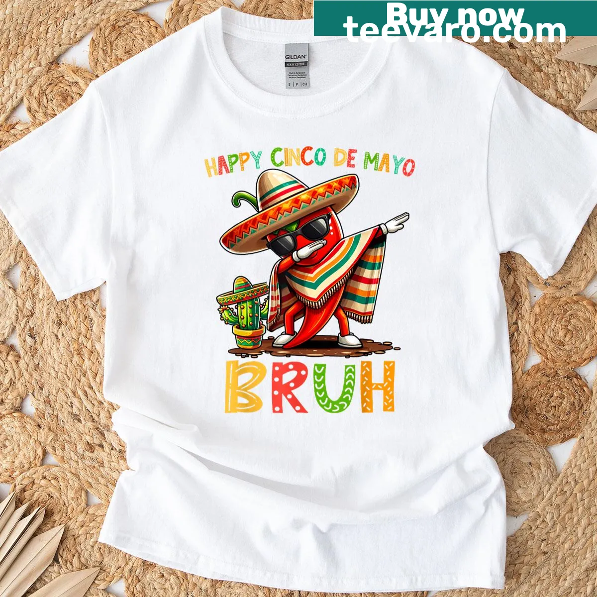 Illustration of a dabbing chili pepper, humor for Cinco De Mayo. — on a men's t-shirt