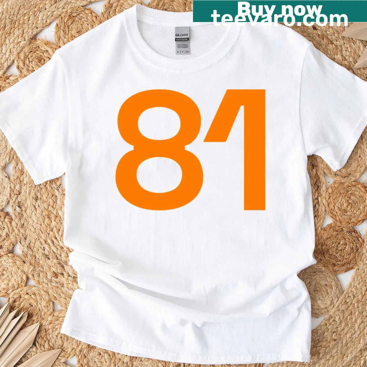 Tribute T-shirt showcasing F1 driver Oscar Piastri's number 81. — on a men's t-shirt