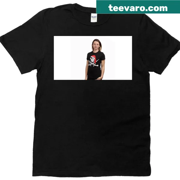 Pirate flag and skull graphic T-shirt for ladies